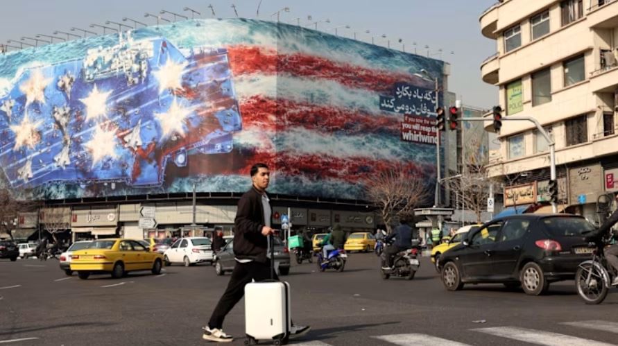 سایه جنگ بر سر دولت پزشکیان به روایت فایننشال‌تایمز | تفویض اختیارات به استان‌ها برای تداوم اداره کشور در بزنگاه