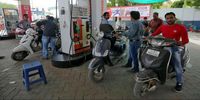 نارضایتی از دولت هند به‌دنبال کاهش واردات نفت از ایران و گرانی بنزین