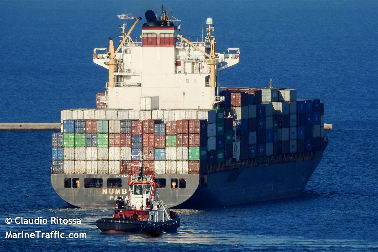 اسرائیل مدعی شد: کشتی‌های تجاری مورد حمله در دریای سرخ ارتباطی با ما ندارند