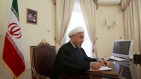 با حکم روحانی وزیر صمت برکنار شد؛ ماموریت‌های رئیس‌جمهور به سرپرست جدید 