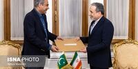 لحظه تحویل پیام مقام ارشد پاکستان برای رهبر انقلاب + عکس