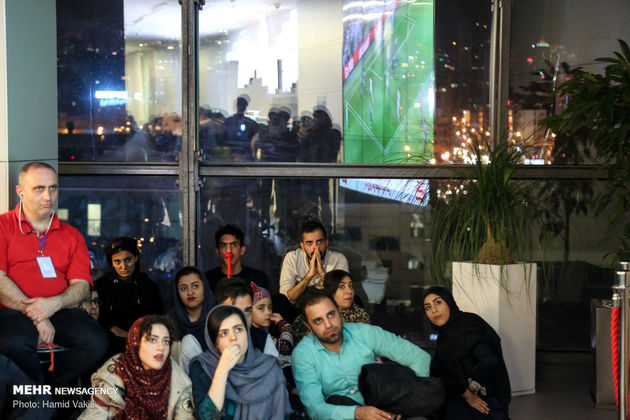 تماشای ایران-ژاپن در سطح شهر تهران