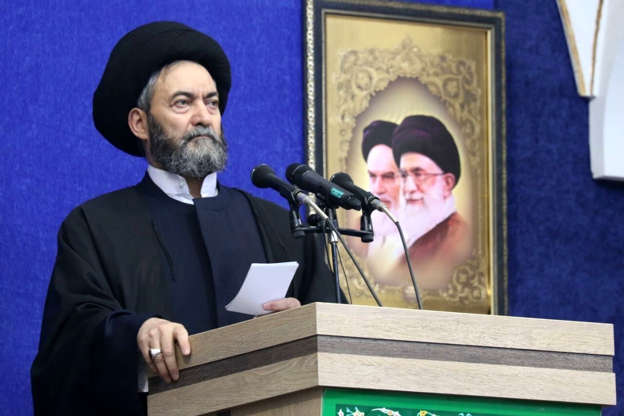 امام جمعه اردبیل: شعارهای خیرخواهانه غربی‌ها بوی خون می‌دهد