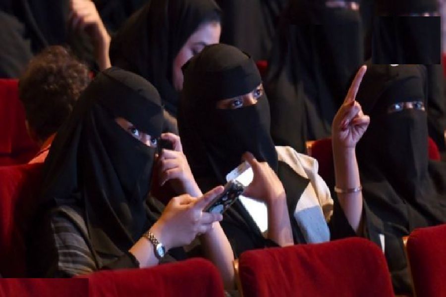 زنان عربستان حق اطلاع‌یافتن از طلاق را به‌دست آوردند!