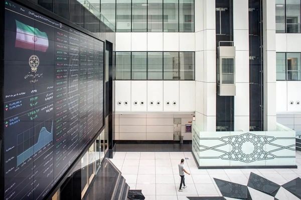 شاخص کل بورس 25 هزار واحد دیگر هم بالا رفت | پیشروی آهسته و پیوسته بازار سهام