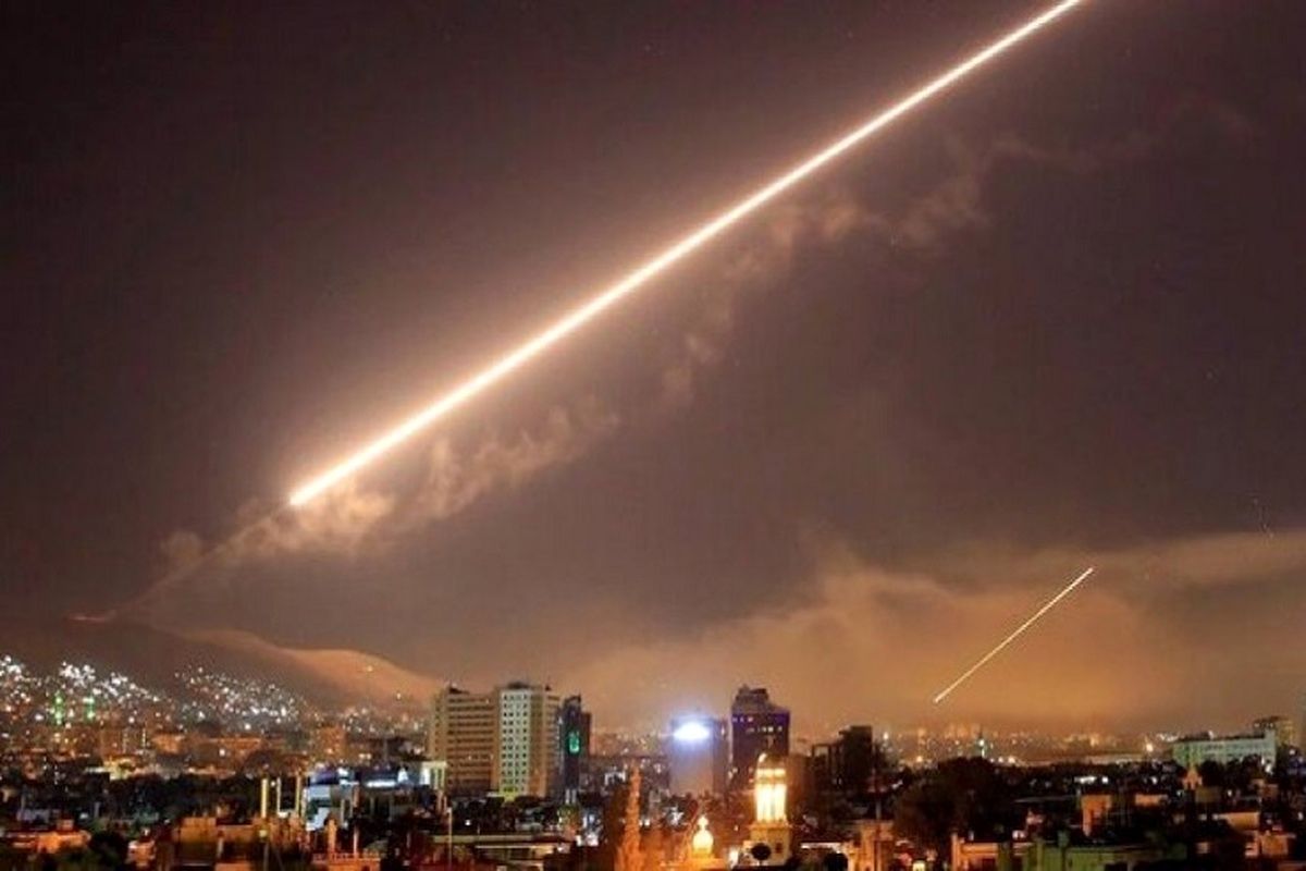 شنیده شدن صدای انفجار در جنوب دمشق/ حمله اسرائیل به سوریه+ فیلم