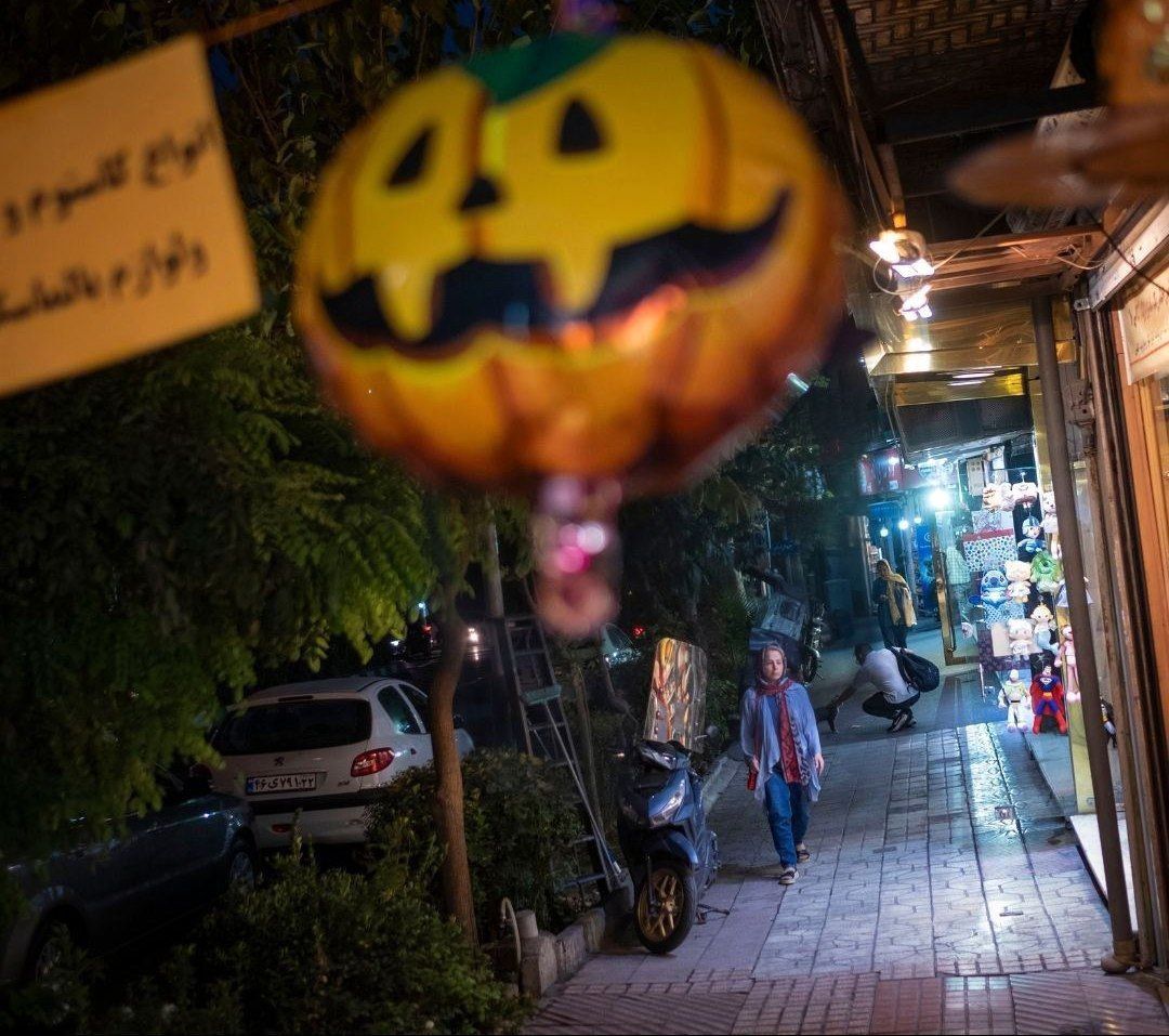 تصاویری جالب از خیابان‌های هالووینی تهران + عکس 