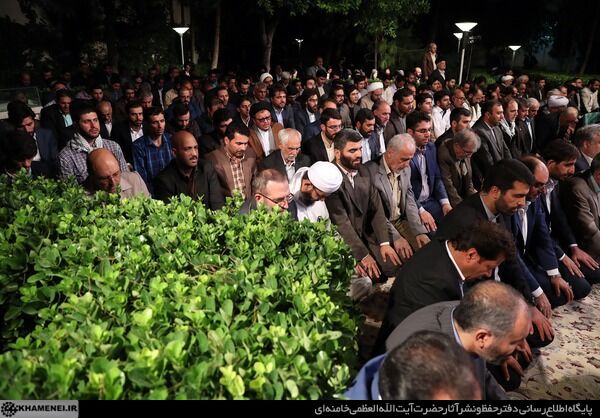 دیدار شاعران با رهبری