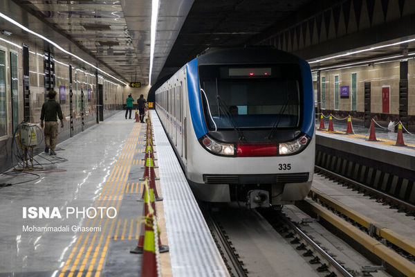 عکسی از مصدومان حادثه خروج متروی کرج_تهران از ریل
