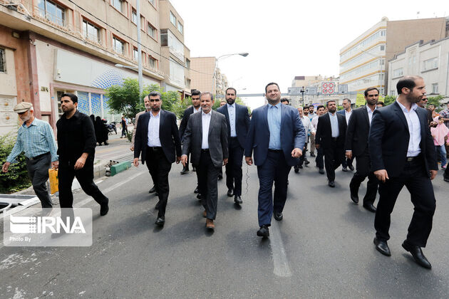 تصاویر مسئولان عالی‌رتبه کشور در راهپیمایی روز قدس