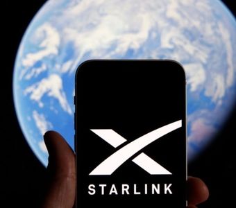 گوشی ایلان ماسک انقلاب به پا کرد/ اتصال جهانی بدون سیم‌کارت و شارژر