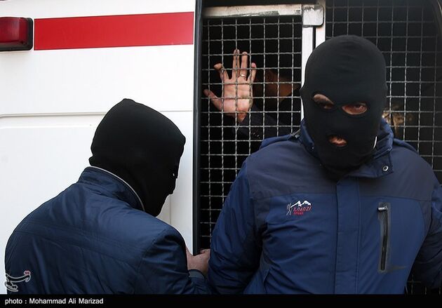 بازسازی صحنه سرقت مسلحانه صرافی‌خیابان فرودسی