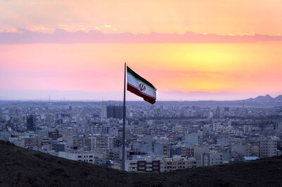 رشد اقتصادی ایران در افق ۱۴۰۵؛ افول نقش نفت+ نمودار