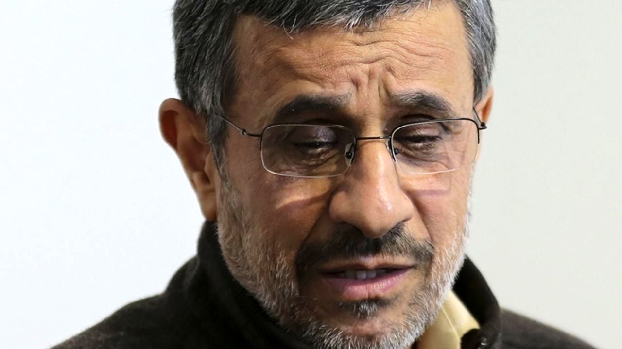 احمدی‌نژاد تابوشکنی کرد/ عبور احمدی نژاد از خط قرمز نظام؟