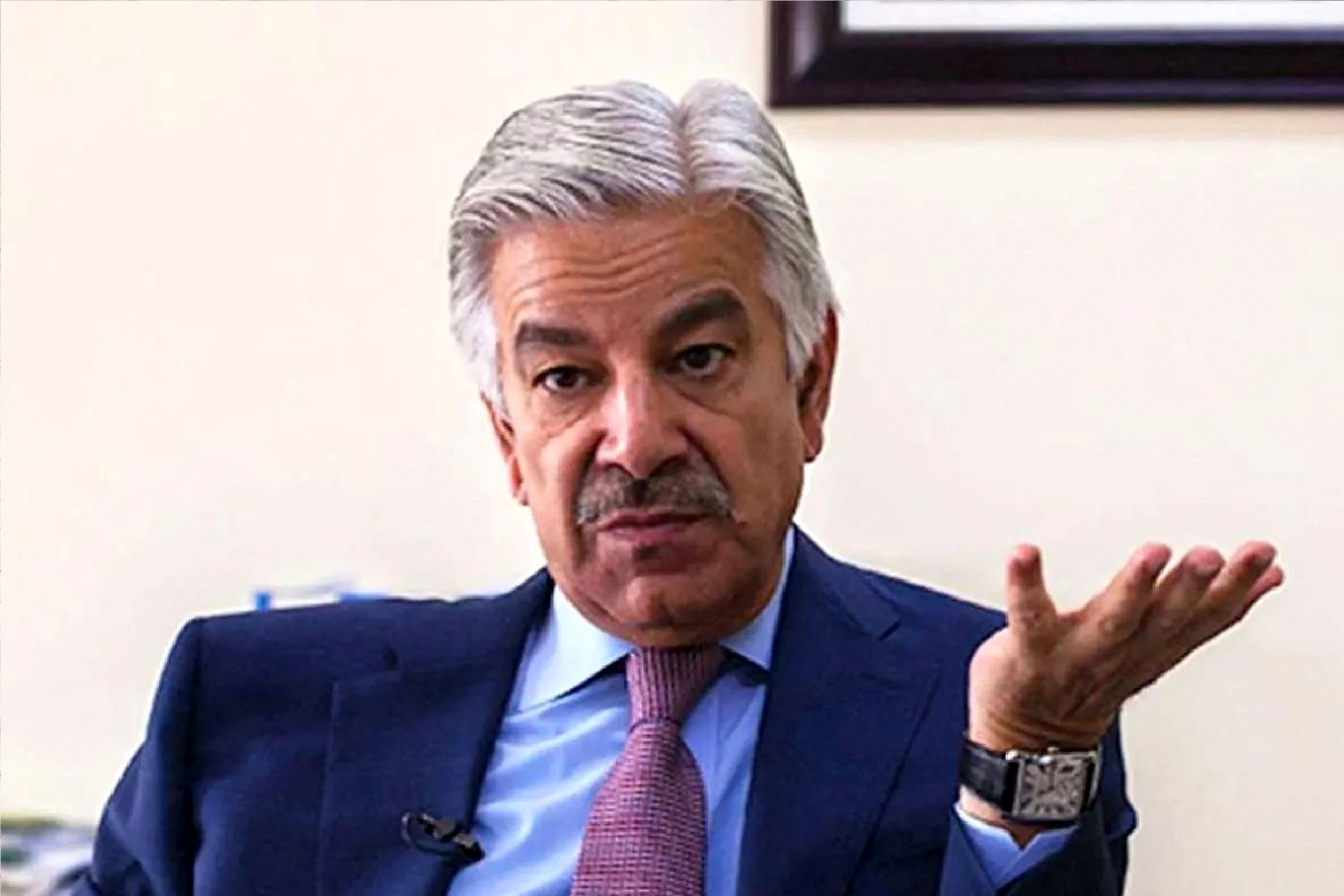 وزیر دفاع پاکستان: نیازی به استفاده از تمام توان خود برای وادار کردن طالبان به پنهان شدن در غارها نداریم