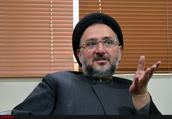 ابطحی: حسن روحانی باید از محاکمه‌اش استقبال کند