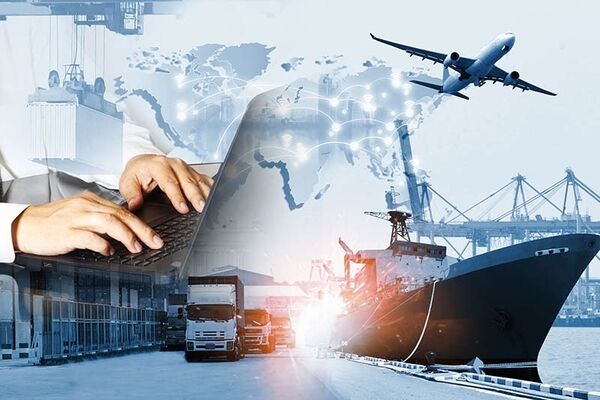شوک همزمان محدودیت‌های لجستیک و انتقال پول به قیمت کالاها و قدرت خرید مردم | تأمین کالاهای اساسی با چالش جدی روبروست