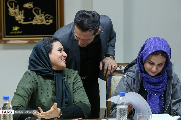 اهدای نشان افتخار به زهرا نعمتی
