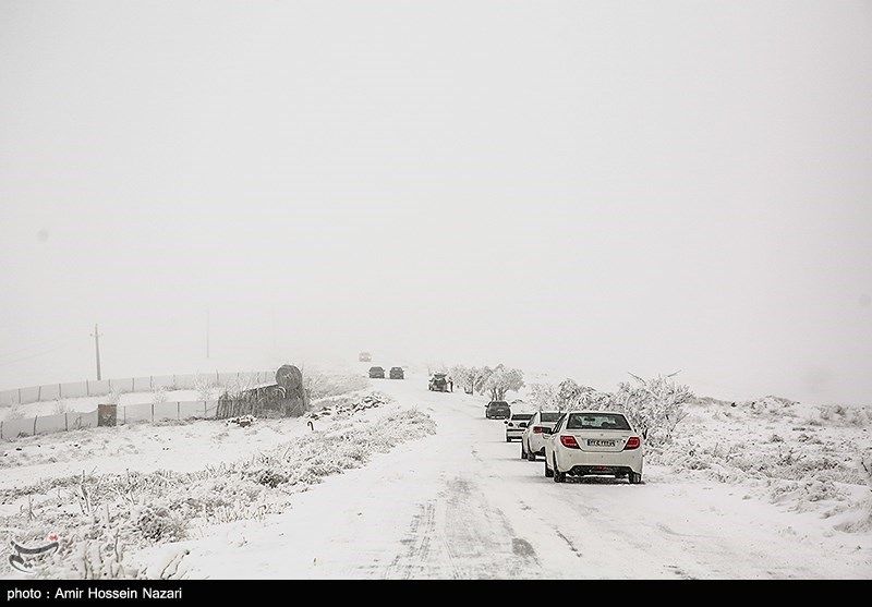 بارش برف سنگین در راه تهران