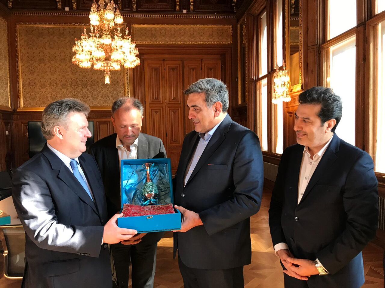 شهردار تهران با همتای اتریشی دیدار کرد