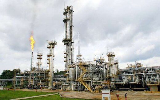 ادعای بلومبرگ درباره افزایش صادرات نفت ایران 
