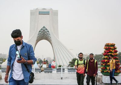 نسل جوان در فاز بقا یا زندگی؟ | ایمانی جاجرمی: از ونزوئلا درس نگرفتیم؛ مسیر فعلی ما را به «قحطی تقاضا» می‌رساند 
