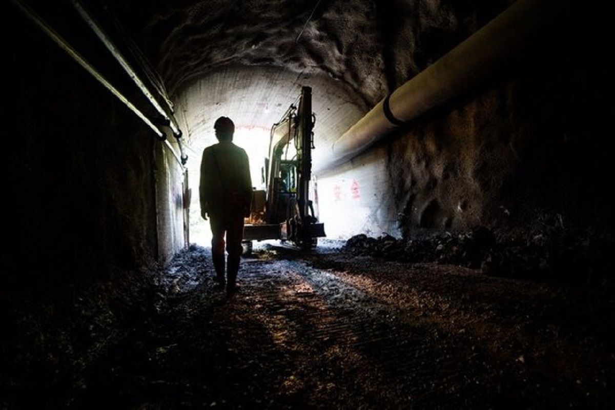 زنده به گور شدن 10 معدنچی در چین 