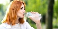 خطرات نوشیدن آب در نیمه شب

