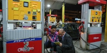دارندگان کارت آزاد سوخت بخوانند؛ محدودیت‌های جدید در راه است/ بازگشت سقف سوخت‌گیری به ۳۰ لیتر