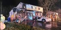 آتش گرفتن شوک‌برانگیز خودروی تسلا در مقابل یک خانه مسکونی