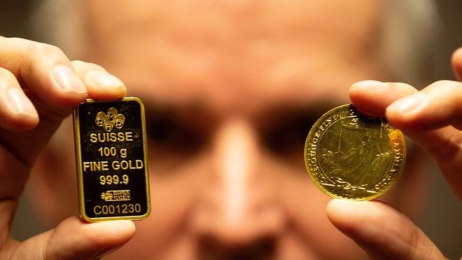 کاهش قیمت طلا در بازار بی فروش