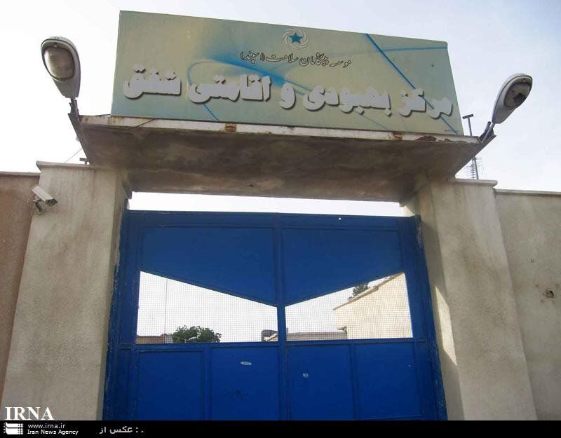 جزئیاتی از فرار بزرگ ۲۰۰ معتاد از کمپ پرحاشیه شهرداری/ به مددجویان گفتند آماده باشید می‌خواهیم از این جهنم شما را به فشافویه ببریم
