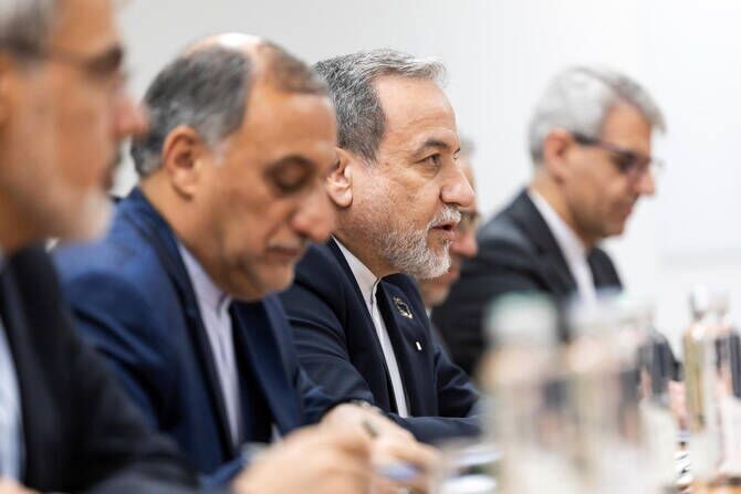 تهران امتیازات بیشتری به آمریکا می دهد؟/ ادعاهایی درباره دور سوم مذاکرات ایران و آمریکا/ توافق تهران و واشنگتن چقدر قابل دستیابی است؟