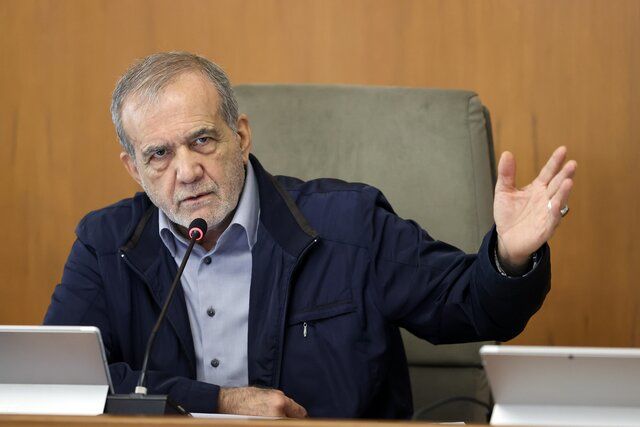 طباطبایی: تقلای مافیا بیهوده‌ست؛ پزشکیان بیدار است