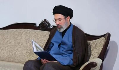 رهبر شهید مخالف انتخاب فرزندشان برای رهبری بعد از خودشان بودند؟/ عضو مجلس خبرگان: روزهایی که خبرگان با رهبری دیدار داشتند آیت الله سیدمجتبی خامنه‌ای از منزل خارج نمی‌شدند که مبادا بحث جانشینی ایشان دوباره مطرح شود