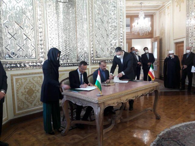 جزئیات امضای پنج سند همکاری بین ایران و مجارستان