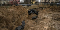 کشف ۱۲۰۰ جسد در منطقه کی‌یف؛ جنایت جنگی جدید نظامیان روس
