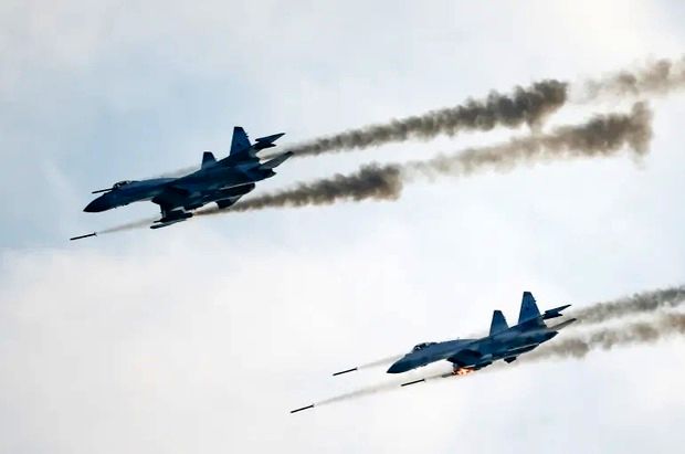 ضربه سنگین اوکراین به روسیه/ 2 جنگنده و 2 بالگرد نظامی سرنگون شدند