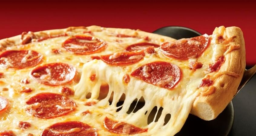  پس از خوردن پنیر پیتزا در بدن چه اتفاقی می افتد؟
