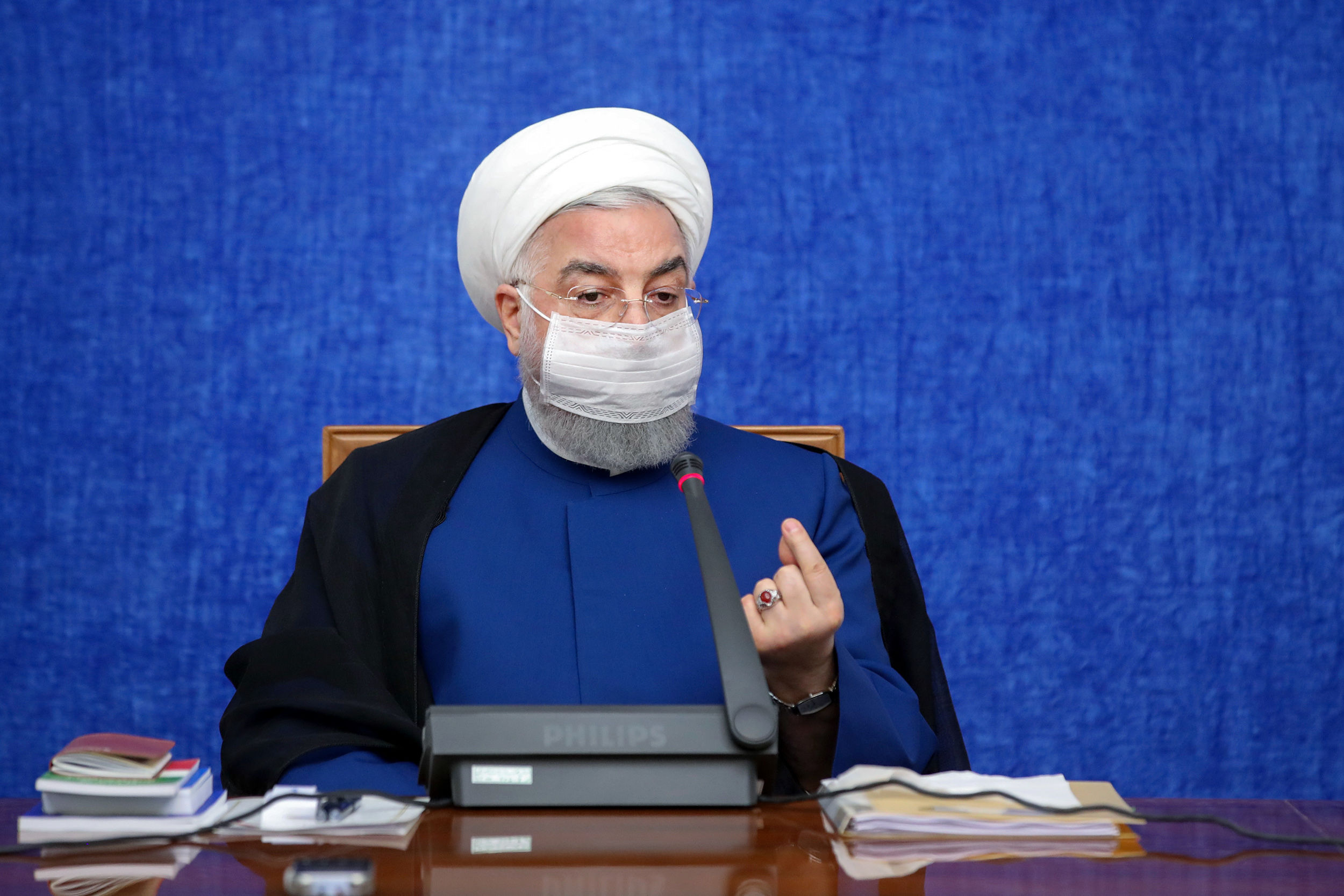  پیام مهم روحانی در روز پزشک: ایران به شما خواهد بالید که تاریخ‌ساز بوده‌اید و گره‌گشا