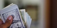 برای خرید دلار عجله نکنید!