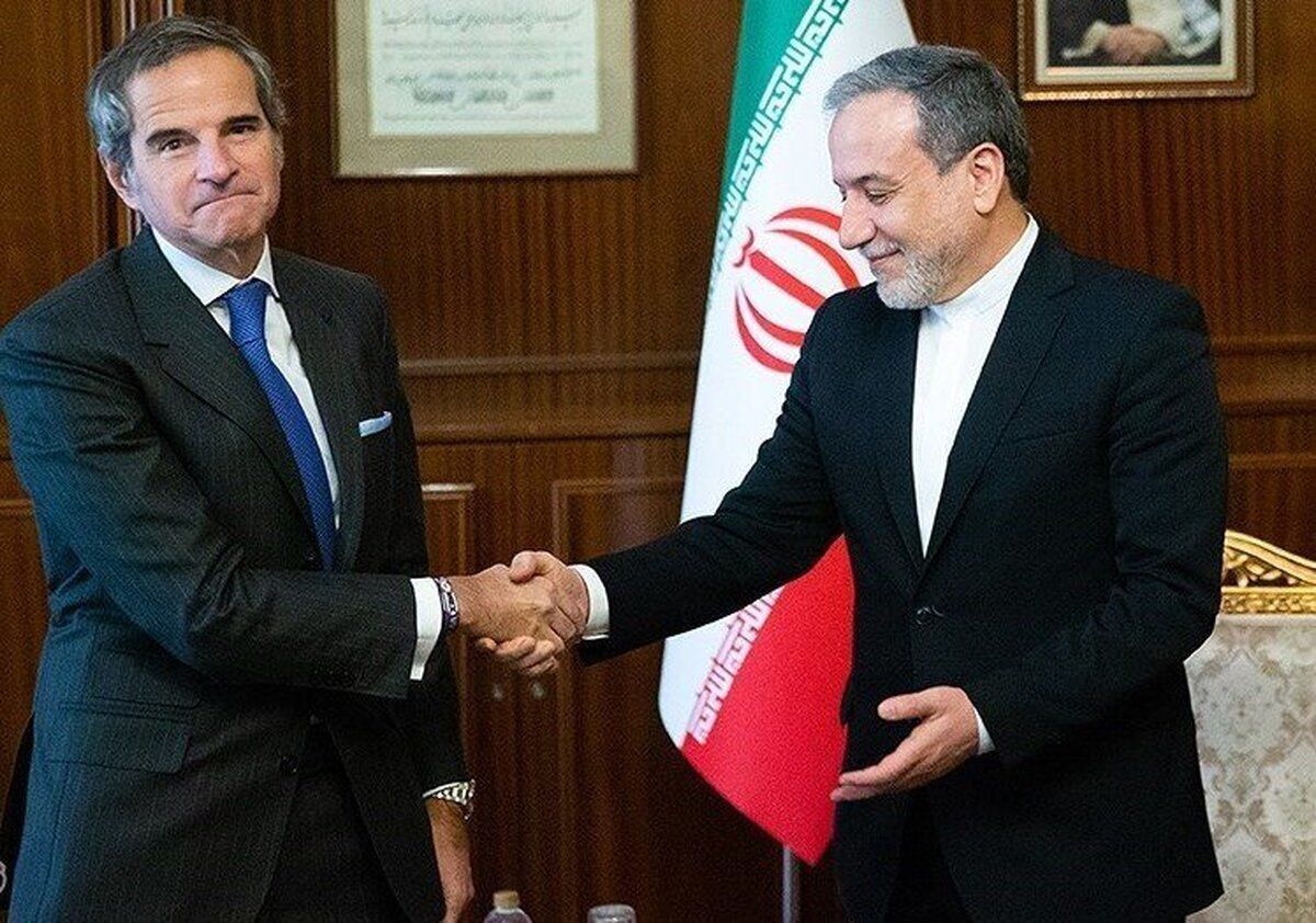 گفتگوی تلفنی گروسی  با عراقچی/ ایران هرگونه اقدام سیاسی و فشار غیرمنصفانه را نمی پذیرد