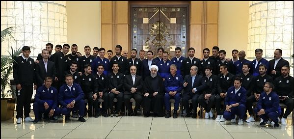 توصیه فوتبالی روحانی: زیاد به تیم مقابل فکر نکنید