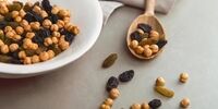 خواص شگفت انگیز نخودچی و کشمش برای سلامتی

