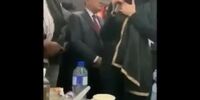 ویدئو/ نخست‌وزیر نیوزیلند برای دلجویی از مسلمانان، «حجاب اسلامی» پوشید
