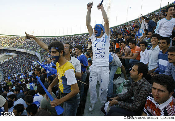 شکایت مدیر فوتبال ایران از طرفداران استقلال به پلیس فتا!