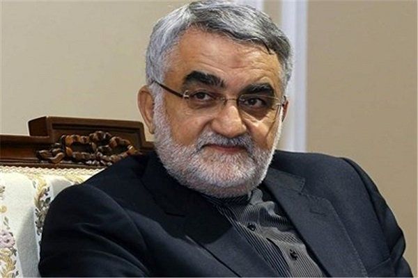 بروجردی : جایگاه زنان در ایران بسیار مترقی است/دولت گره‌های اقتصادی  را باز کند