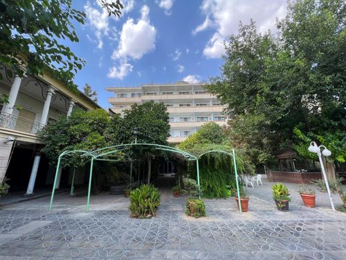 رزرو هتل پارک شیراز از اسنپ تریپ