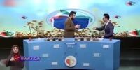 سیلی محکم مجری به گوش میهمان در یک برنامه زنده + فیلم

