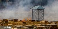 قبرستان ۱۰۰۰ ساله دارالسلام در آتش سوخت!+تصاویر